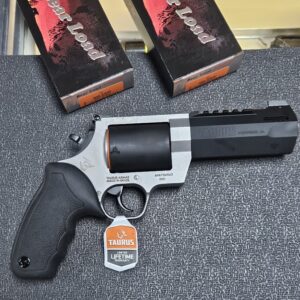 Taurus Raging Hunter .500 S&W+Ammo